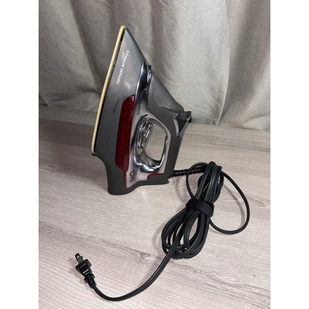 CHI Steam Iron Titanium Infused Ceramic Soleplate 1700 Watts 13101 Tested works